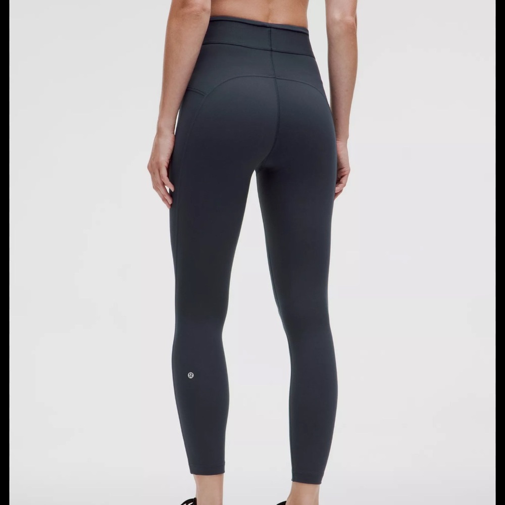 Lululemon License to Train LOGO Edition size 8 Black 25” Inseam